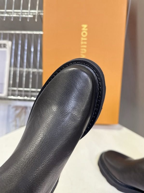 Boots leather women's фото 9