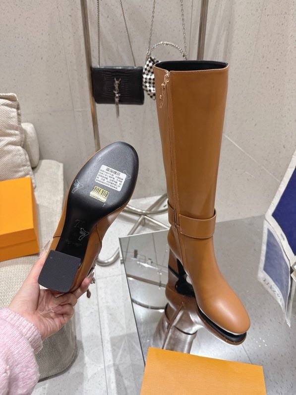 Сапоги кожаные женские фото 9