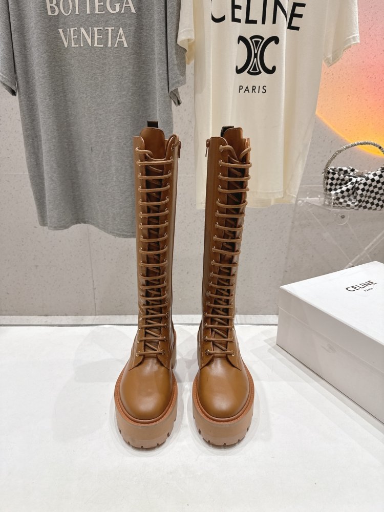 Чоботи на шнурівці в британському стилі