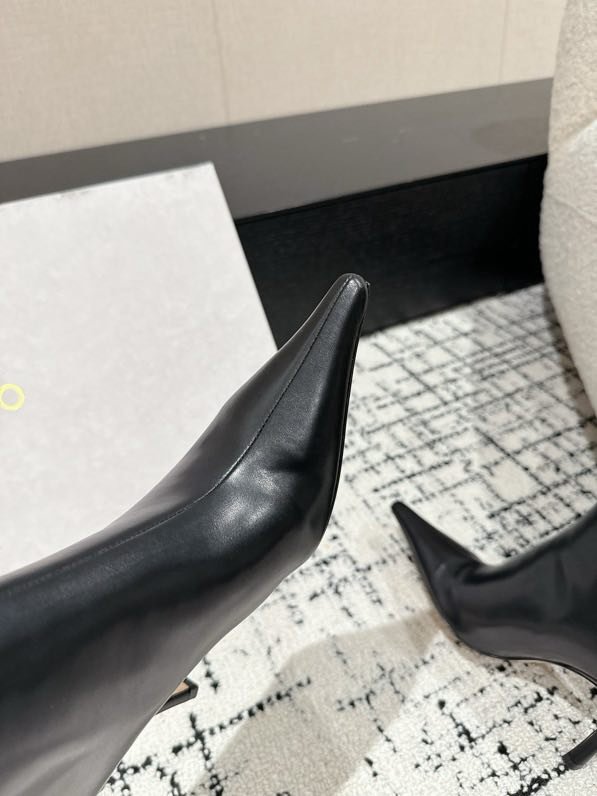 Сапоги на шпильке женские фото 7