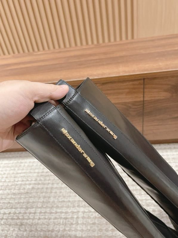 Чоботи на високою підошві фото 4