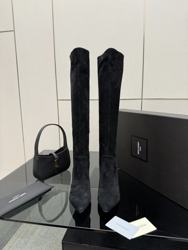 Чоботи на високому підборах фото 2