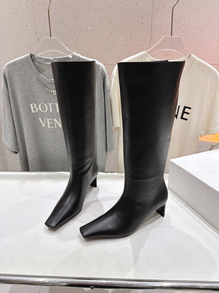 Boots on high heel фото 3