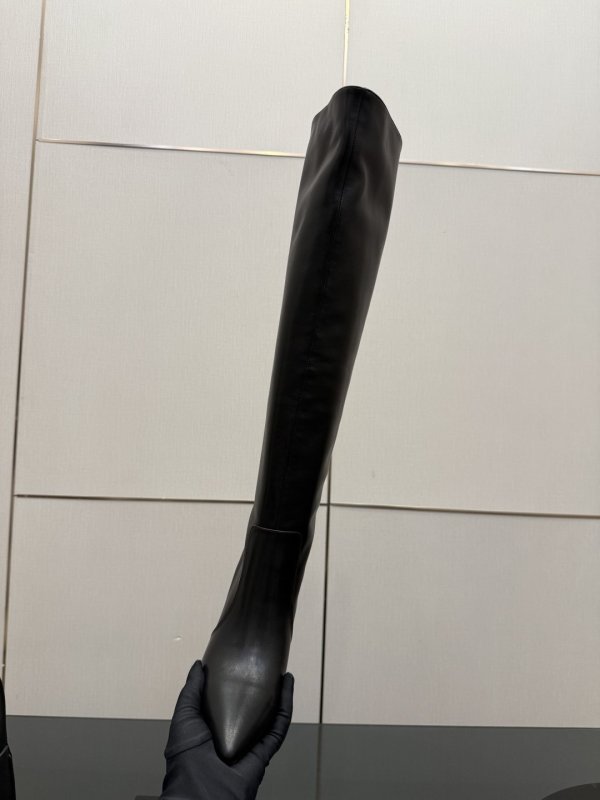 Чоботи на високому підборах фото 8