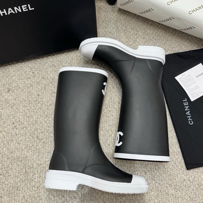 Чоботи гумові