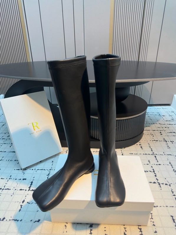 Сапоги с эластичным голенищем