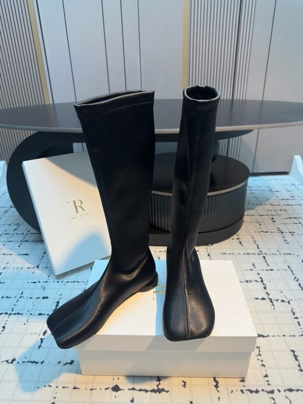 Сапоги с эластичным голенищем