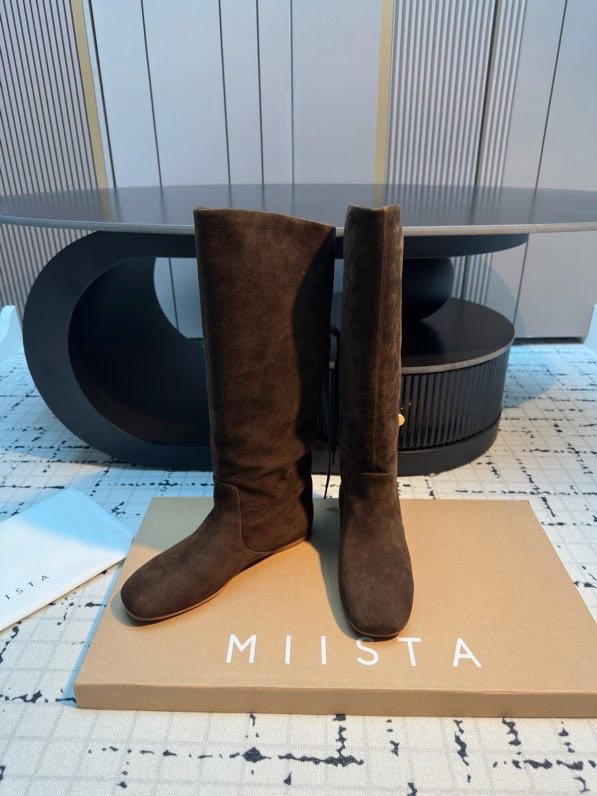 Сапоги с эластичным голенищем