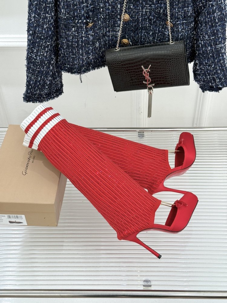 Сапоги с открытым носом фото 5