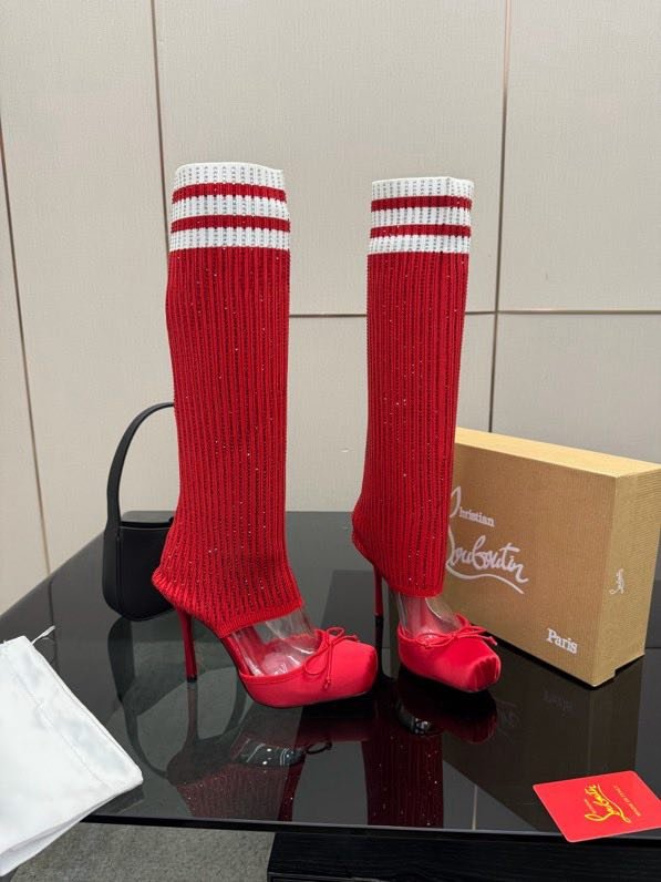 Сапоги с вязаным верхом на высоком каблуке