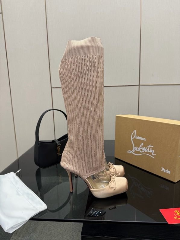 Сапоги с вязаным верхом на высоком каблуке фото 6
