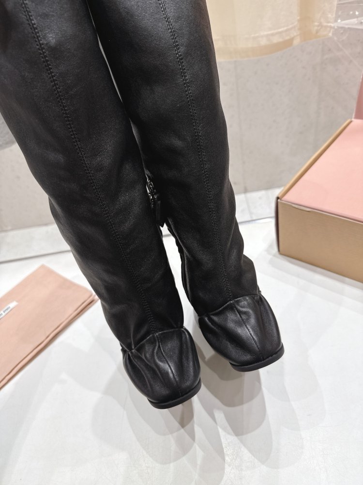 Сапоги выше колена на высоком каблуке фото 8