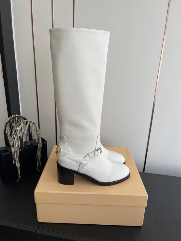 Сапоги высокие кожаные женские