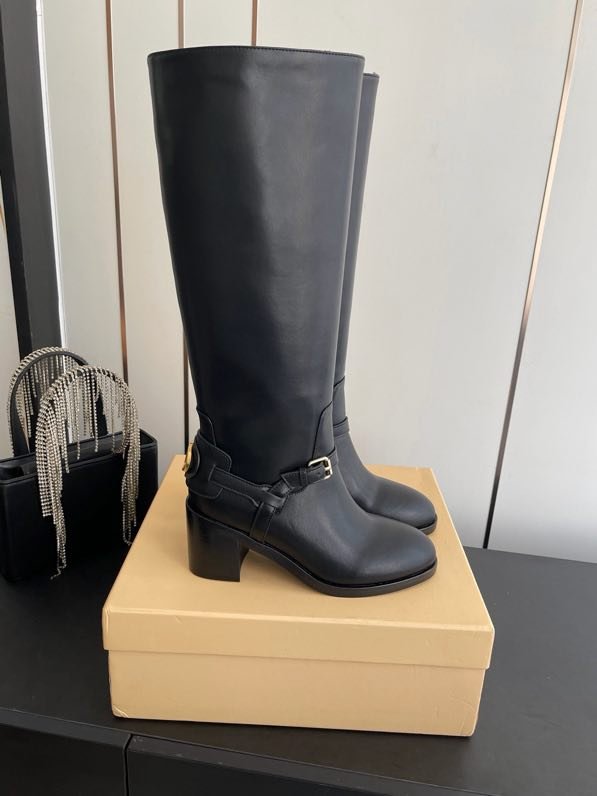 Сапоги высокие кожаные женские