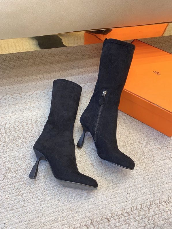 Сапоги замшевые на высоком каблуке