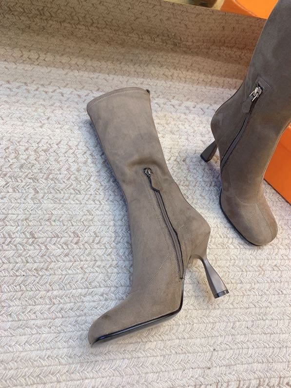 Сапоги замшевые на высоком каблуке фото 2