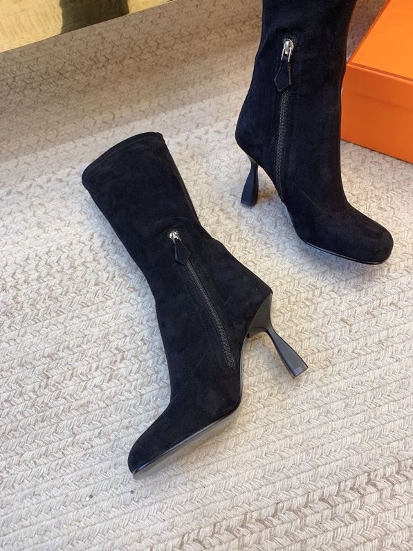 Сапоги замшевые на высоком каблуке фото 2