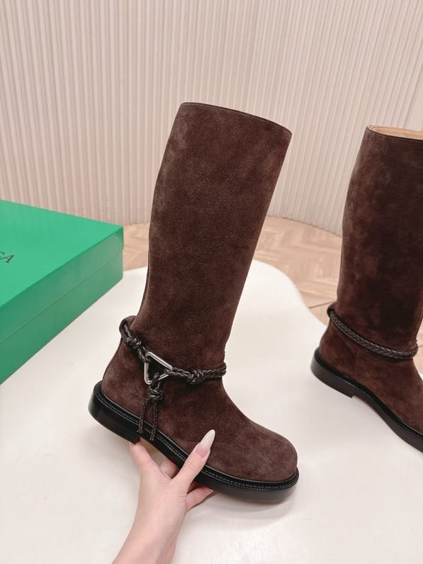 Чоботи замшеві жіночі