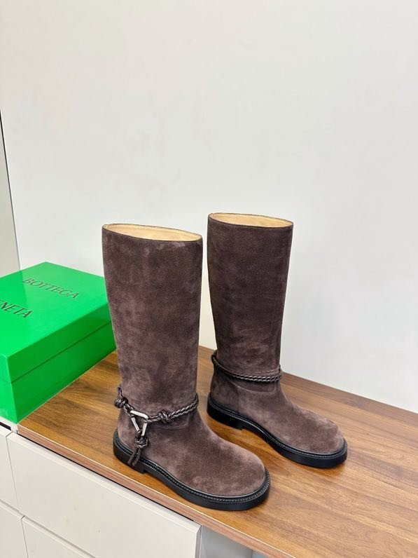 Чоботи замшеві жіночі
