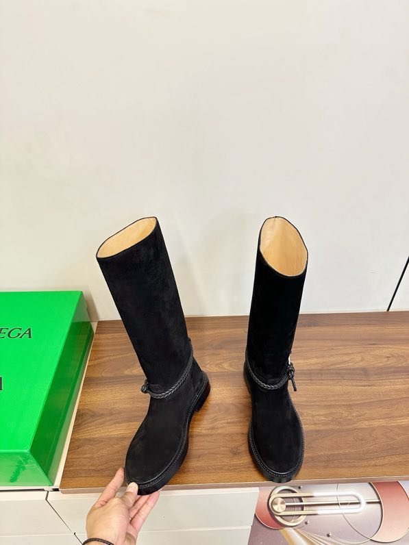 Чоботи замшеві жіночі фото 2