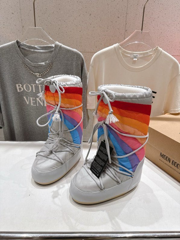 Boots femininely winter