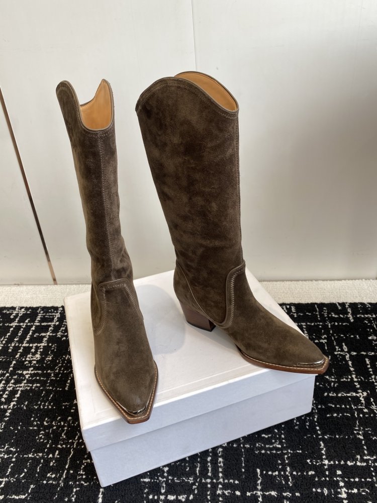 Сапоги женские кожаные на массивном каблуке с острым носком фото 3