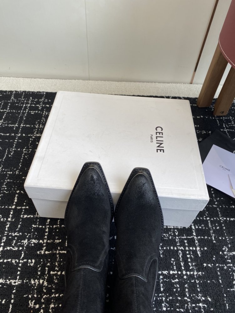 Сапоги женские кожаные на массивном каблуке с острым носком фото 7