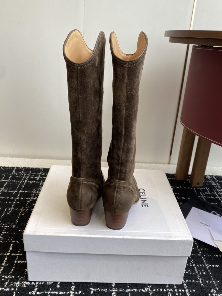 Сапоги женские кожаные на массивном каблуке с острым носком фото 8