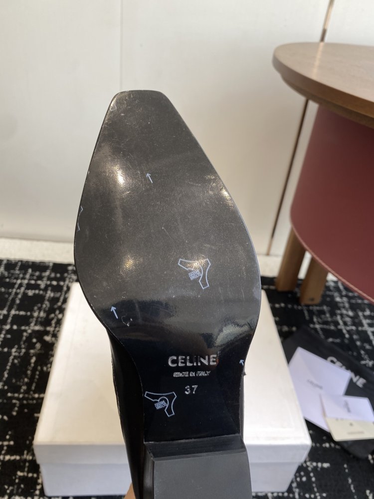 Сапоги женские кожаные на массивном каблуке с острым носком фото 9