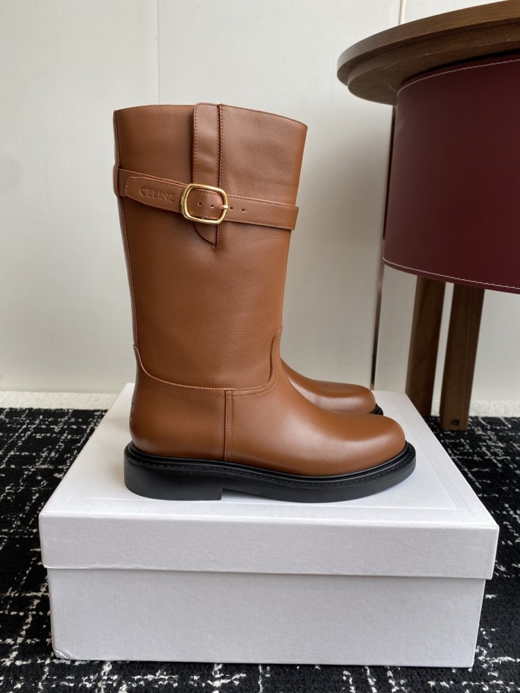 Boots women's leather at British style Arc de Triomphe фото 2