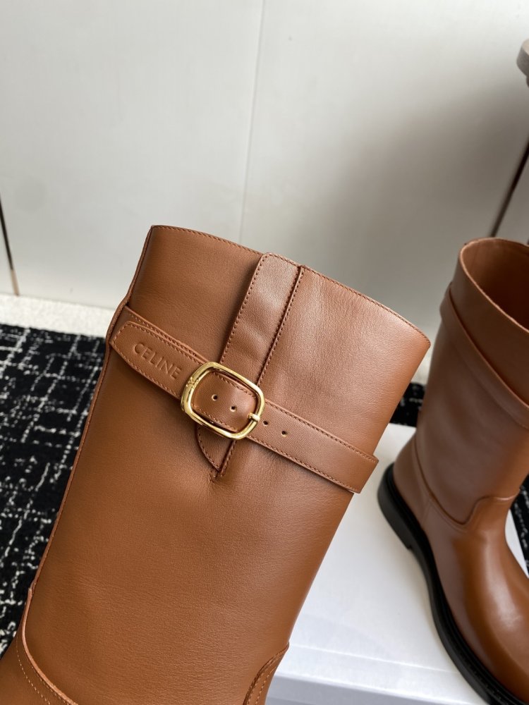 Boots women's leather at British style Arc de Triomphe фото 7