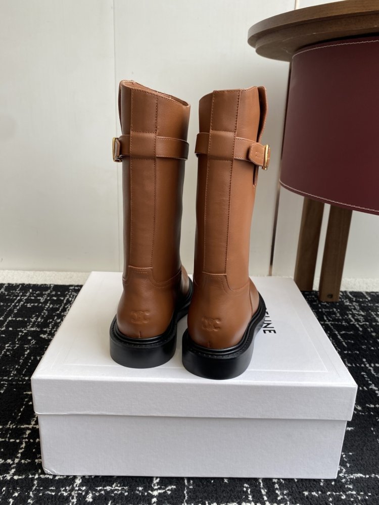 Boots women's leather at British style Arc de Triomphe фото 8