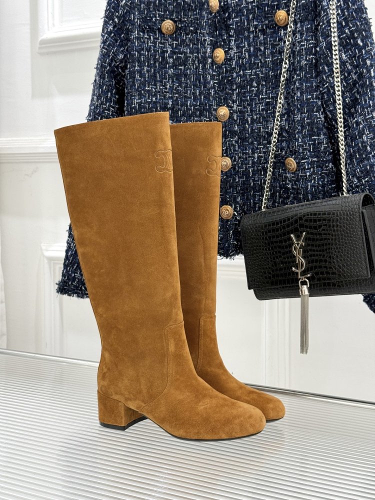 Чоботи жіночі шкіряні