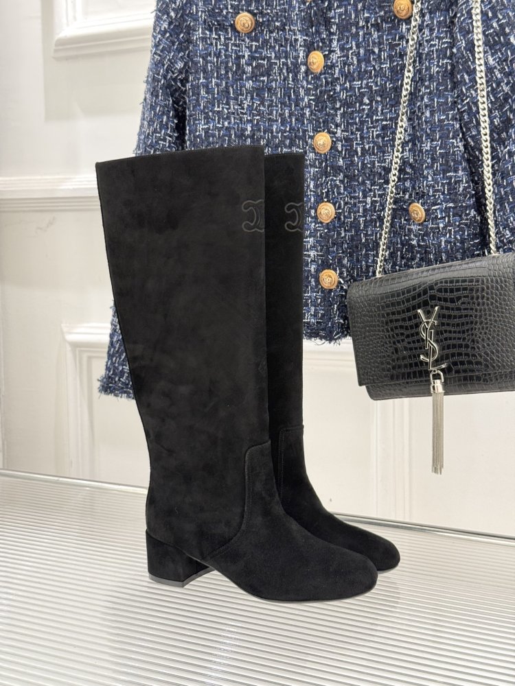 Чоботи жіночі шкіряні