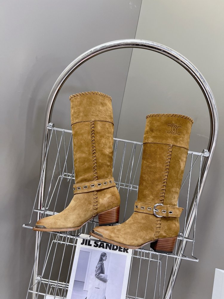 Чоботи жіночі шкіряні