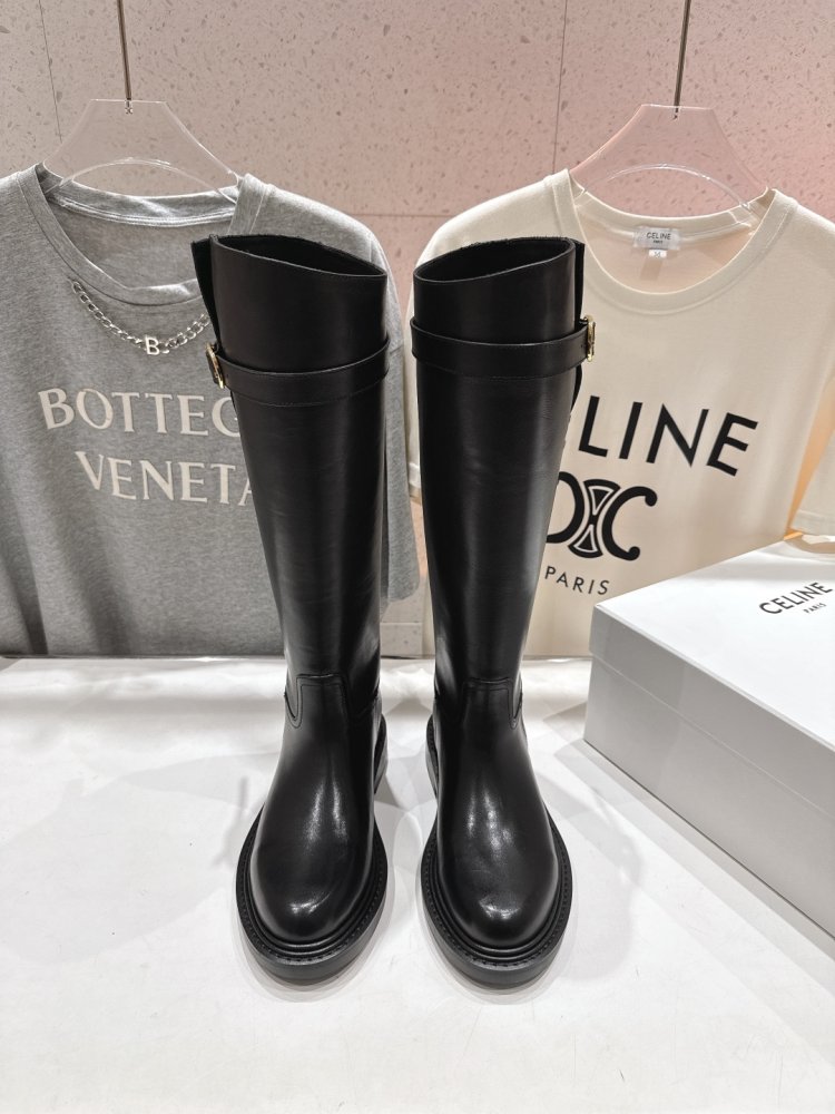 Чоботи жіночі шкіряні