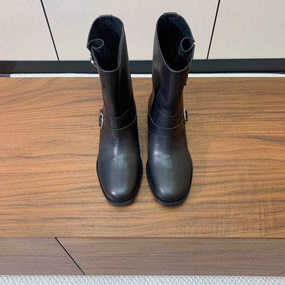 Сапоги женские кожаные