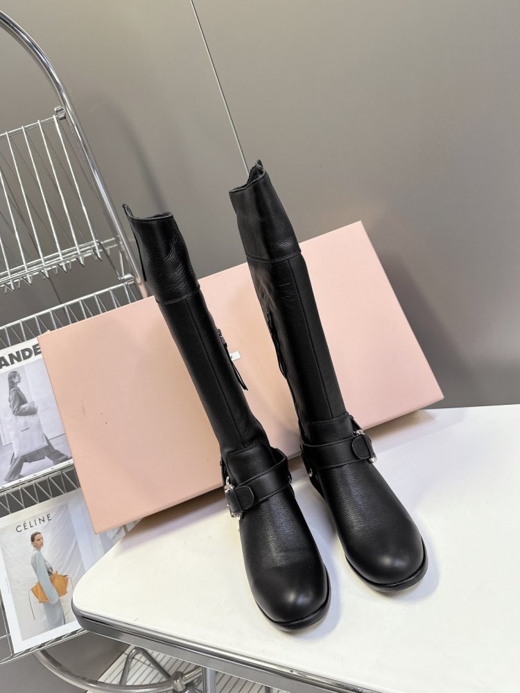 Boots women's leather фото 2