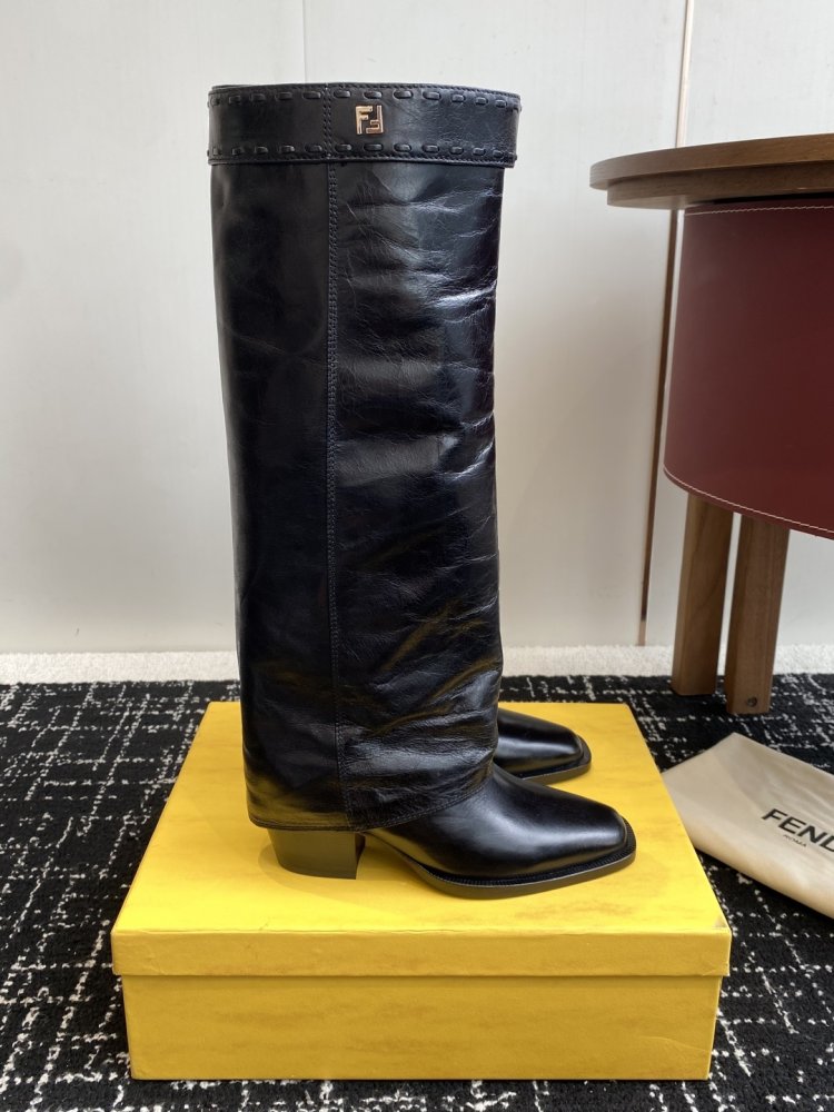 Сапоги женские кожаные фото 2