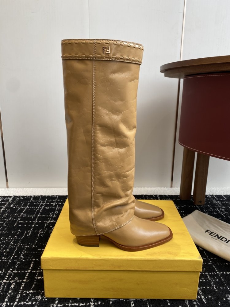 Сапоги женские кожаные фото 2