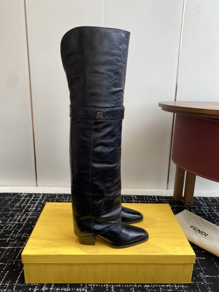 Сапоги женские кожаные фото 2