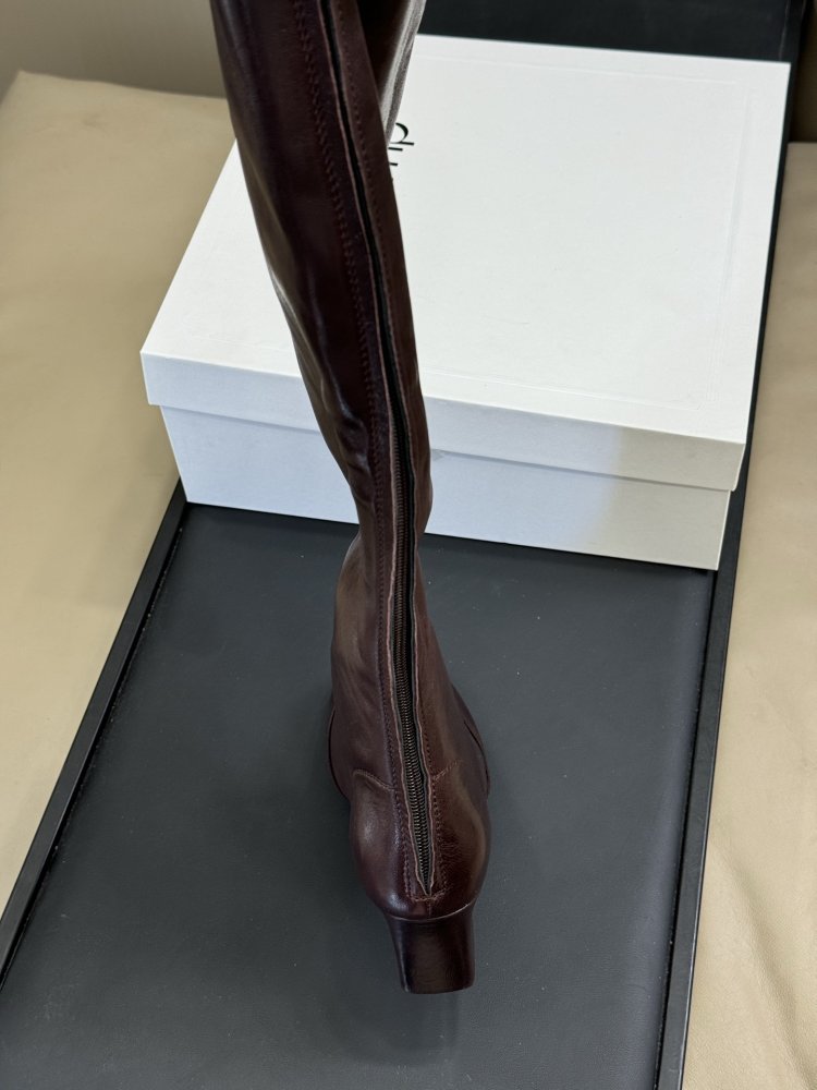 Чоботи жіночі шкіряні фото 3