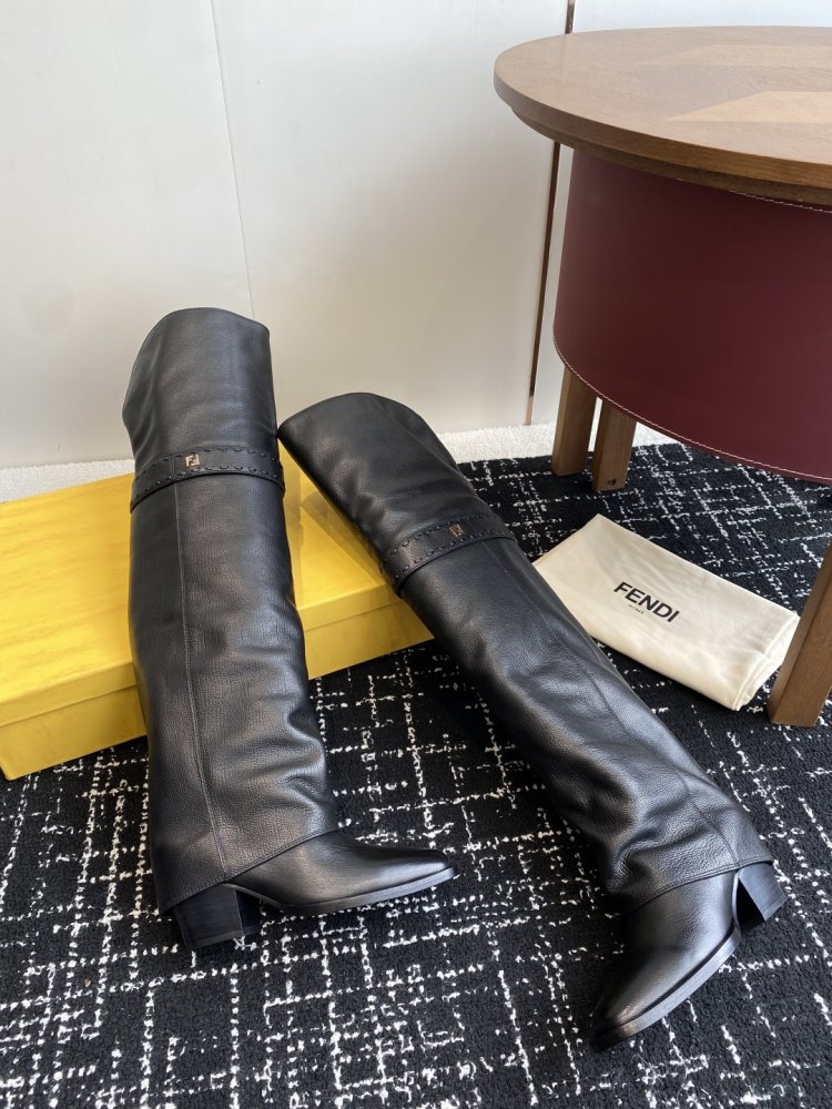 Сапоги женские кожаные фото 5