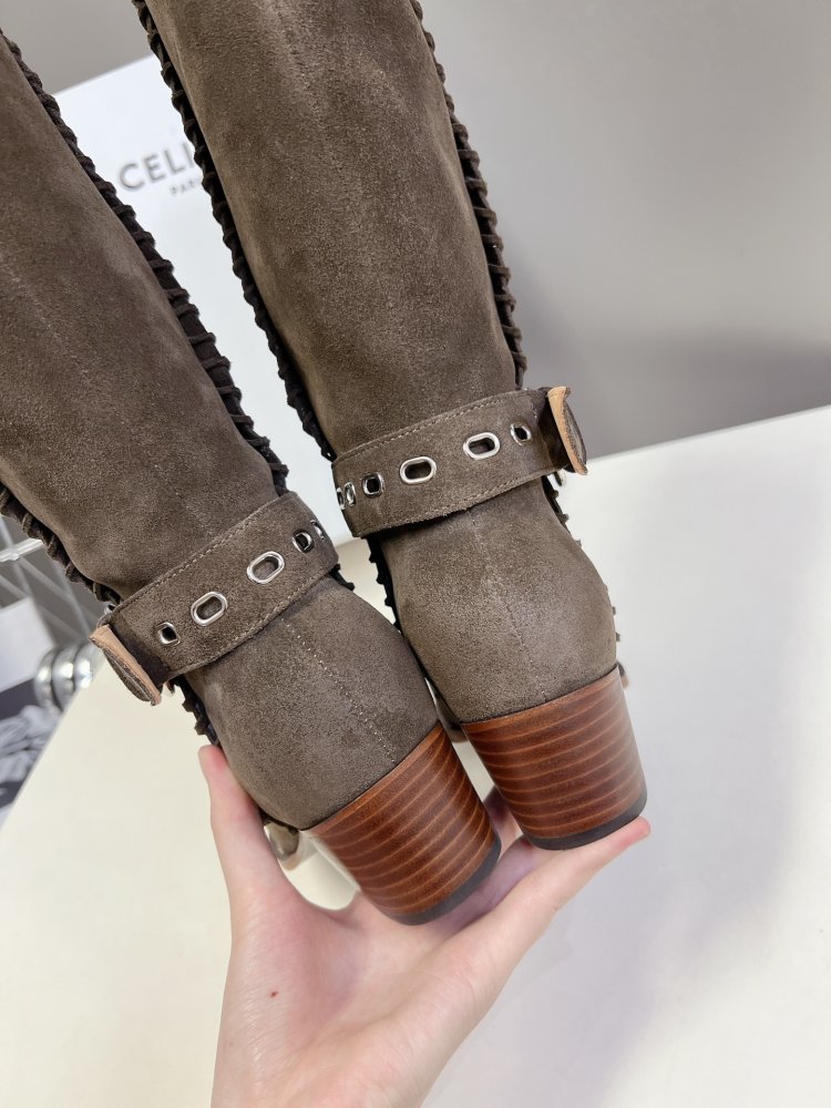 Boots women's leather фото 7