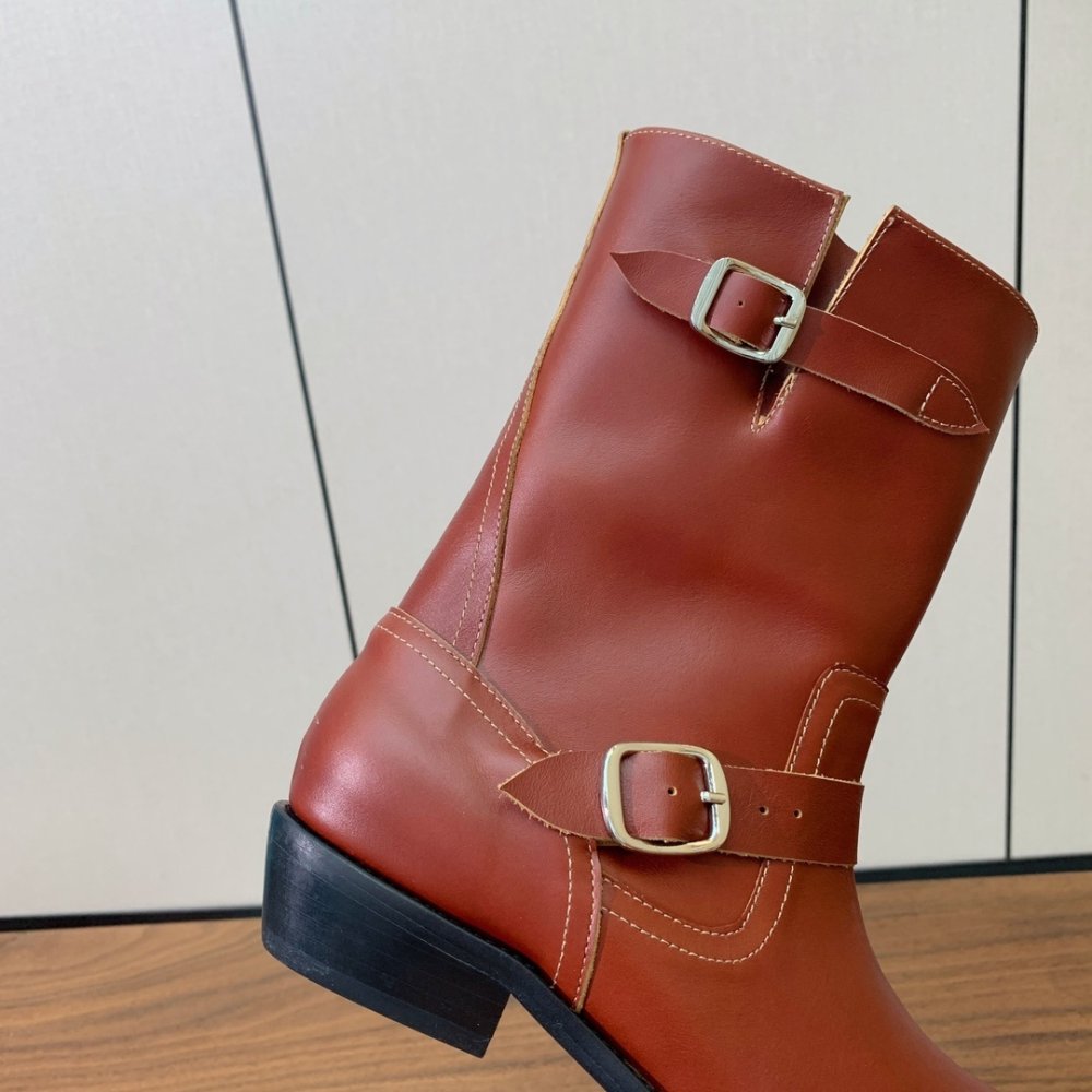 Boots women's leather фото 7