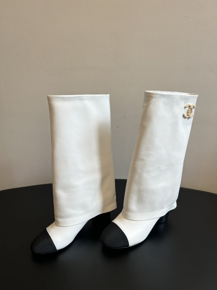 Чоботи жіночі на блочном підборах