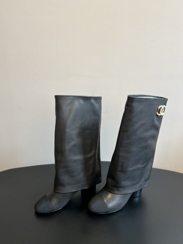 Чоботи жіночі на блочном підборах