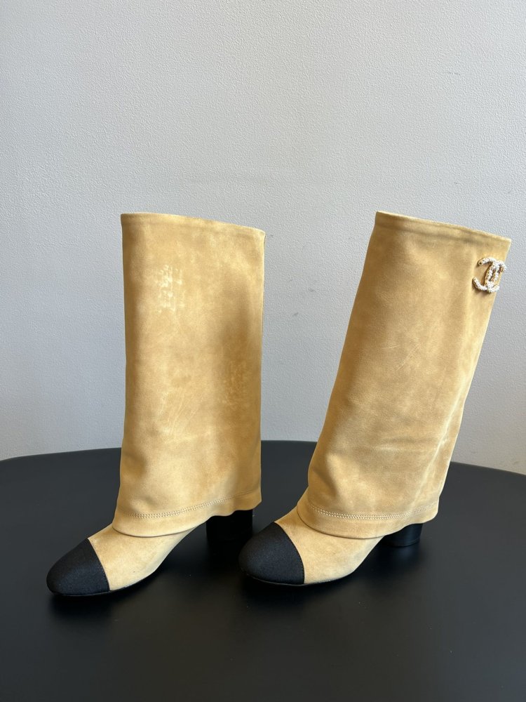 Чоботи жіночі на блочном підборах