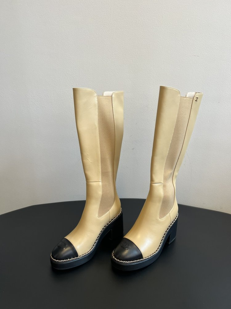 Чоботи жіночі на блочном підборах