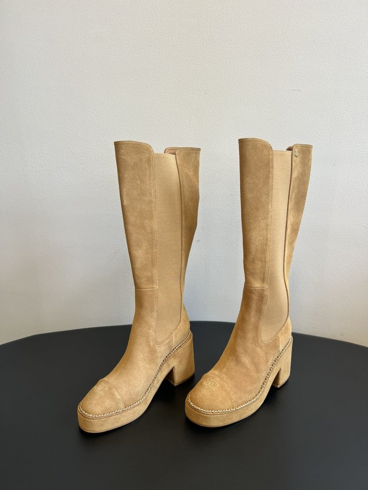 Чоботи жіночі на блочном підборах